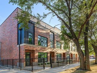 2347 W MORSE Avenue, Chicago, IL 60645