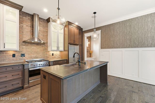 8808 Featherbell Blvd, Prospect, KY 40059