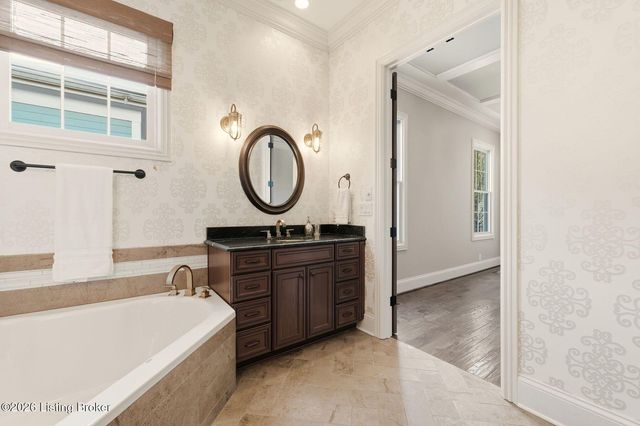 8808 Featherbell Blvd, Prospect, KY 40059