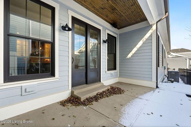 8808 Featherbell Blvd, Prospect, KY 40059