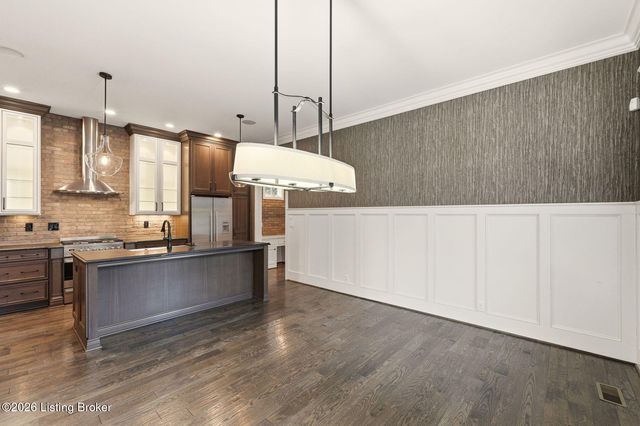 8808 Featherbell Blvd, Prospect, KY 40059