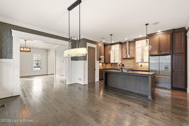 8808 Featherbell Blvd, Prospect, KY 40059