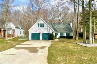 3686 E Surrey Lane, Fort Gratiot, MI 48059