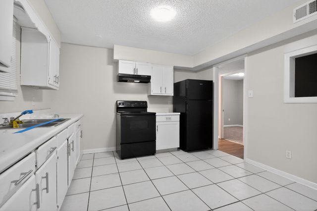 5410 CEDAR BLUFF DR, Memphis, TN 38127