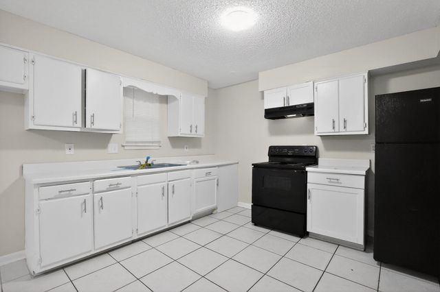 5410 CEDAR BLUFF DR, Memphis, TN 38127