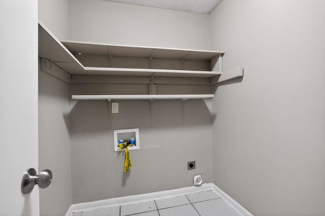 5410 CEDAR BLUFF DR, Memphis, TN 38127