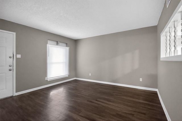 5410 CEDAR BLUFF DR, Memphis, TN 38127