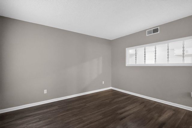 5410 CEDAR BLUFF DR, Memphis, TN 38127