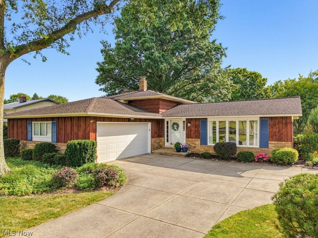 4963 Millwood Drive, Broadview Heights, OH 44147