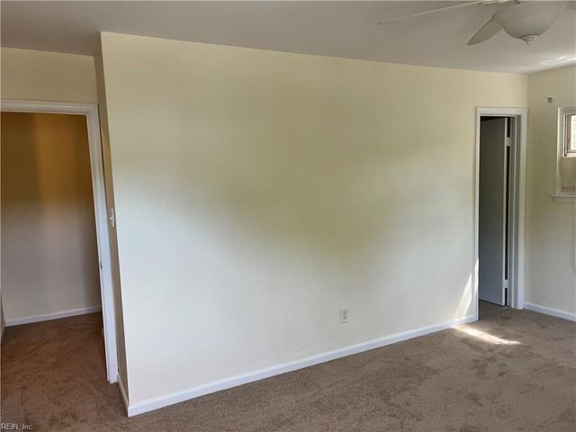 1136 Old Clubhouse RD, Virginia Beach, VA 23453