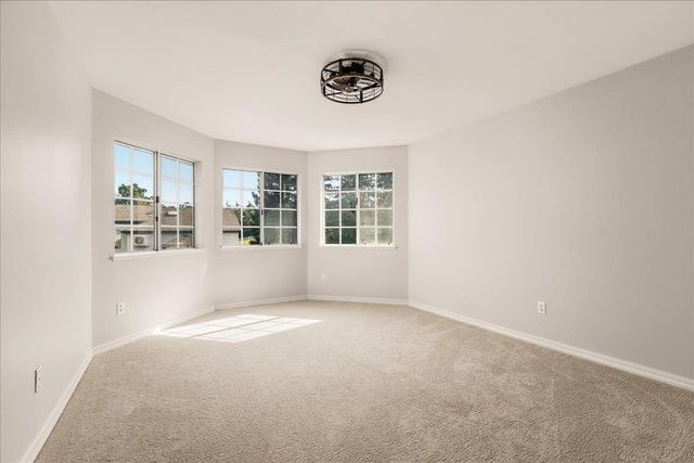 2101 Noreen Ln, Penryn, CA 95663