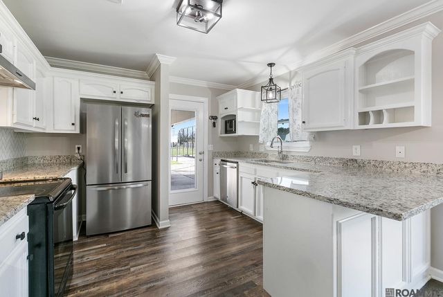 32351 Avants Rd, Walker, LA 70785