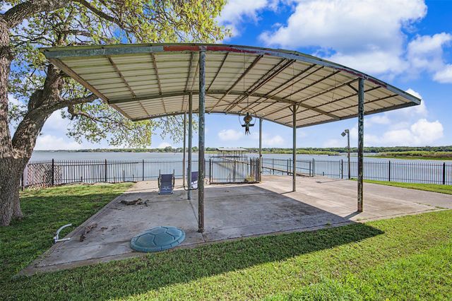 10203 Liberty School Road, Azle, TX 76020