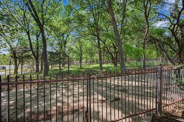 10203 Liberty School Road, Azle, TX 76020