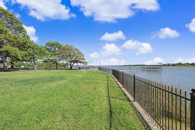 10203 Liberty School Road, Azle, TX 76020