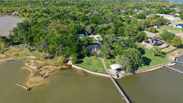 10203 Liberty School Road, Azle, TX 76020