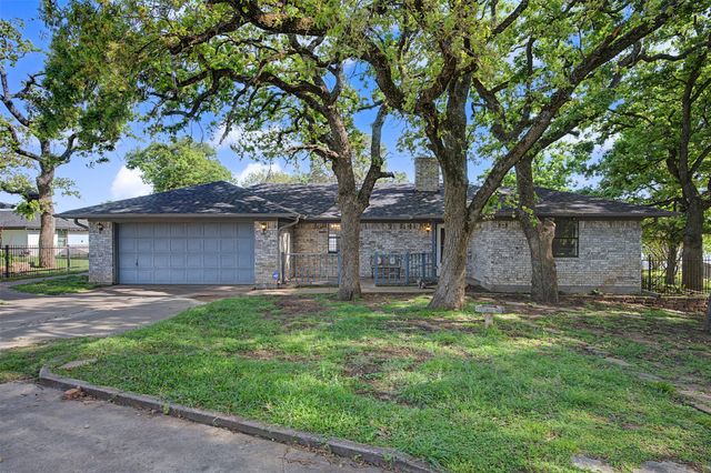10203 Liberty School Road, Azle, TX 76020