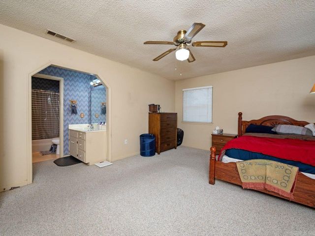 2 Kingspark Drive, Maumelle, AR 72113