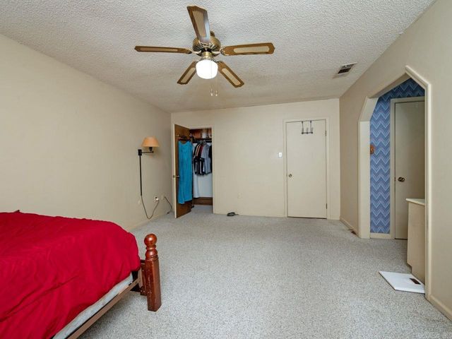 2 Kingspark Drive, Maumelle, AR 72113