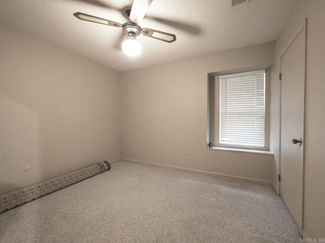 2 Kingspark Drive, Maumelle, AR 72113