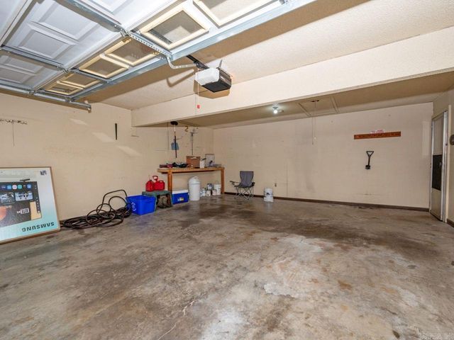 2 Kingspark Drive, Maumelle, AR 72113
