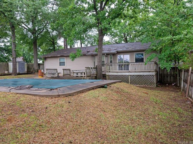 2 Kingspark Drive, Maumelle, AR 72113