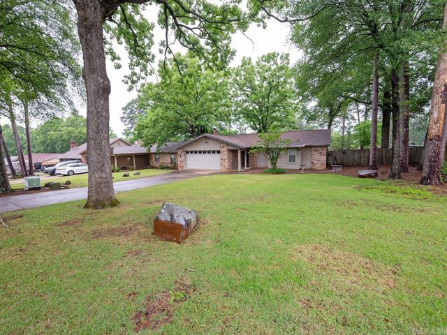 2 Kingspark Drive, Maumelle, AR 72113