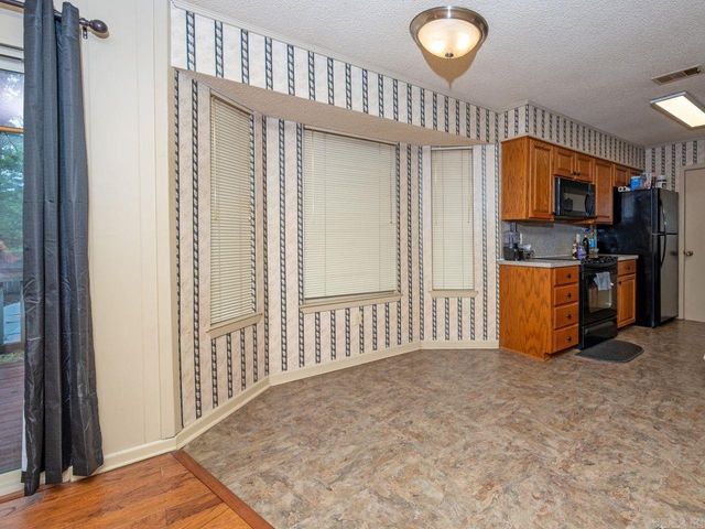 2 Kingspark Drive, Maumelle, AR 72113