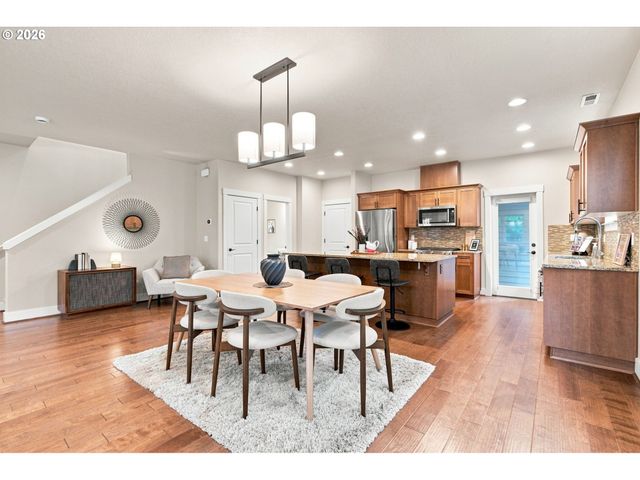 14395 Sw EQUESTRIAN Ln, Beaverton, OR 97008