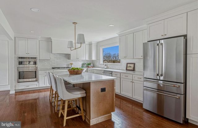 1331 DEEP RUN LN, Reston, VA 20190