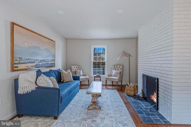 1331 DEEP RUN LN, Reston, VA 20190