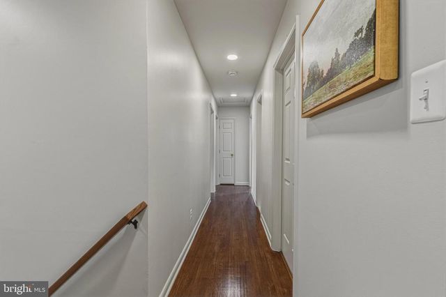 1331 DEEP RUN LN, Reston, VA 20190