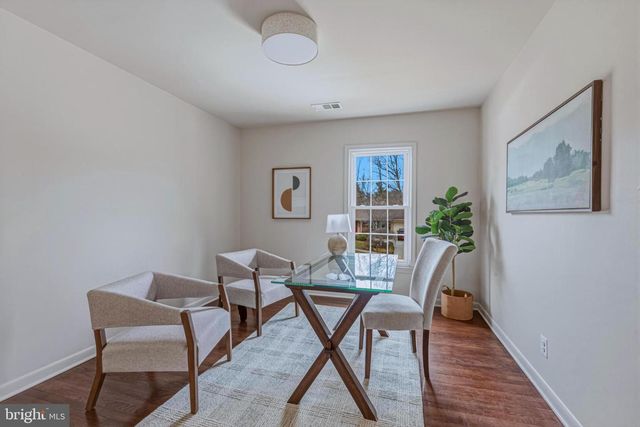 1331 DEEP RUN LN, Reston, VA 20190