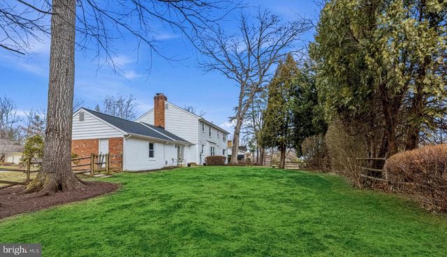 1331 DEEP RUN LN, Reston, VA 20190