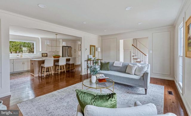 1331 DEEP RUN LN, Reston, VA 20190