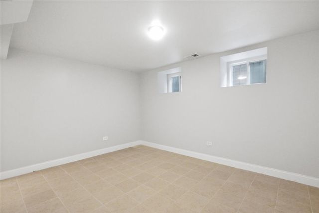 2341 W Montana Street 1R, Chicago, IL 60647