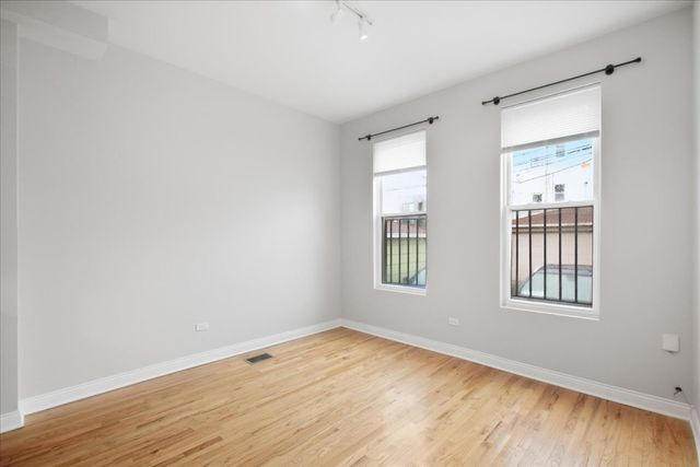 2341 W Montana Street 1R, Chicago, IL 60647