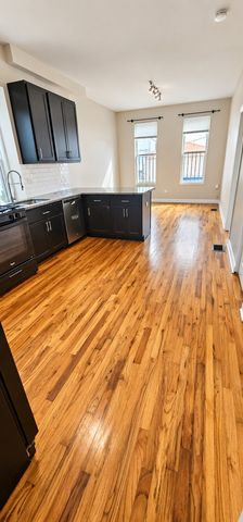 2341 W Montana Street 1R, Chicago, IL 60647