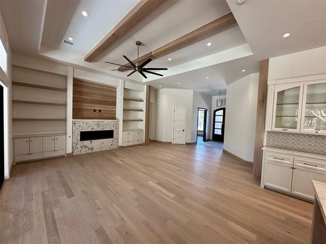 4200 Grand Timber Drive, Edmond, OK 73034