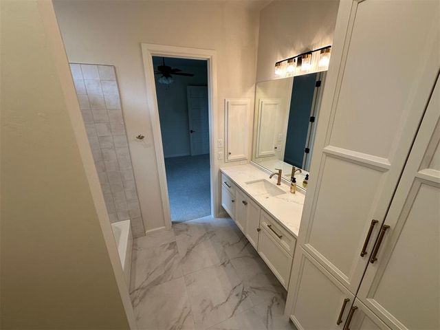 4200 Grand Timber Drive, Edmond, OK 73034