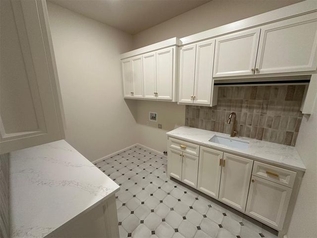 4200 Grand Timber Drive, Edmond, OK 73034