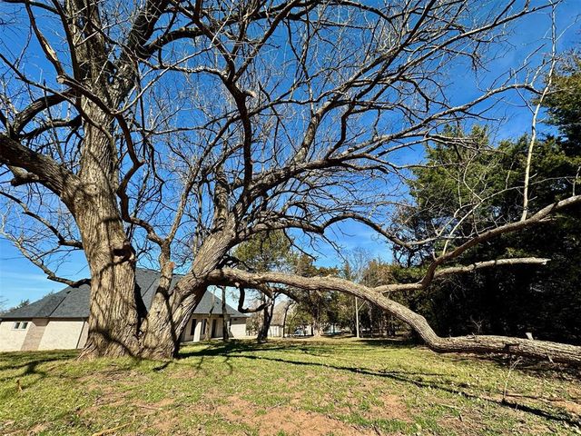 4200 Grand Timber Drive, Edmond, OK 73034