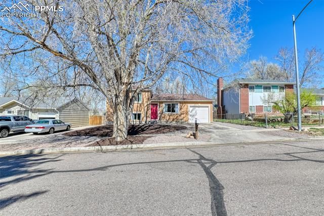 4408 Dewey Drive, Colorado Springs, CO 80916
