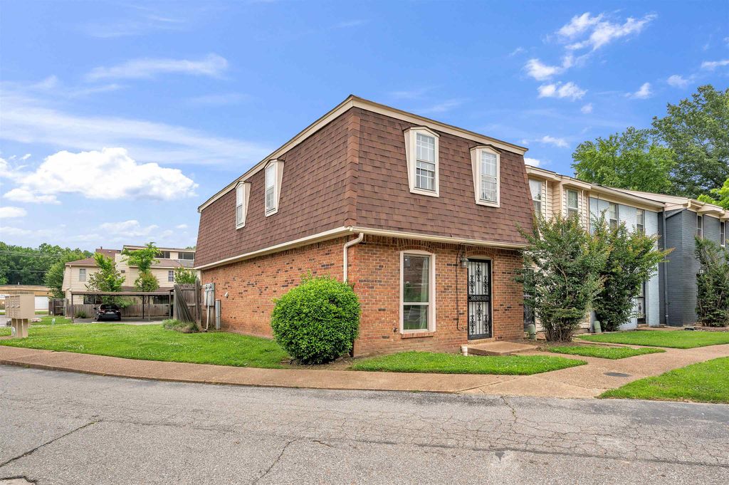 1726 FOX HUNT LN # 21, Memphis, TN 38134