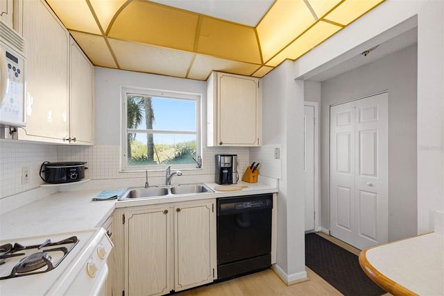 2850 59TH STREET S 215, Gulfport, FL 33707