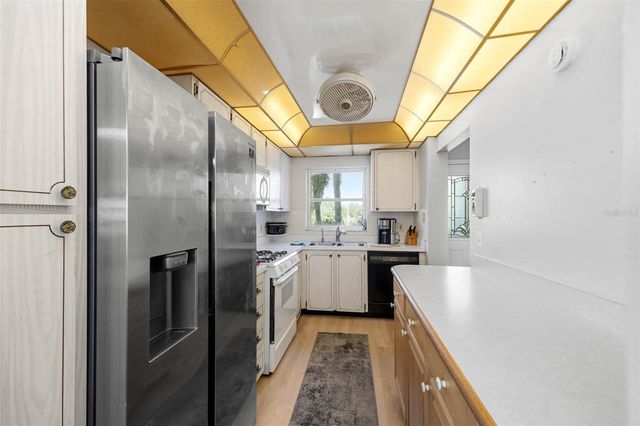 2850 59TH STREET S 215, Gulfport, FL 33707