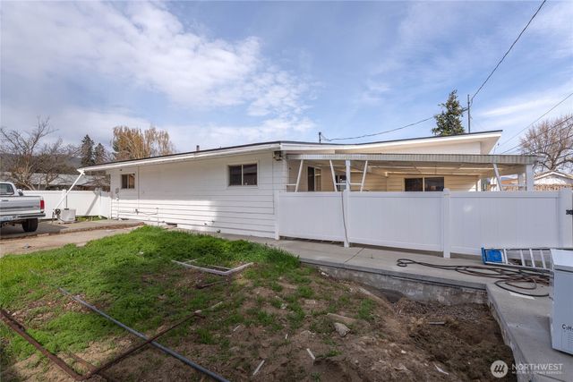 33 Furney Street, Wenatchee, WA 98801