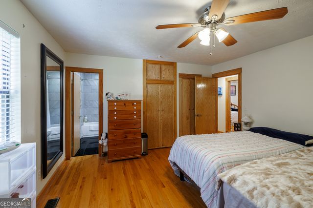 2665 Oak Log Way, Buford, GA 30519