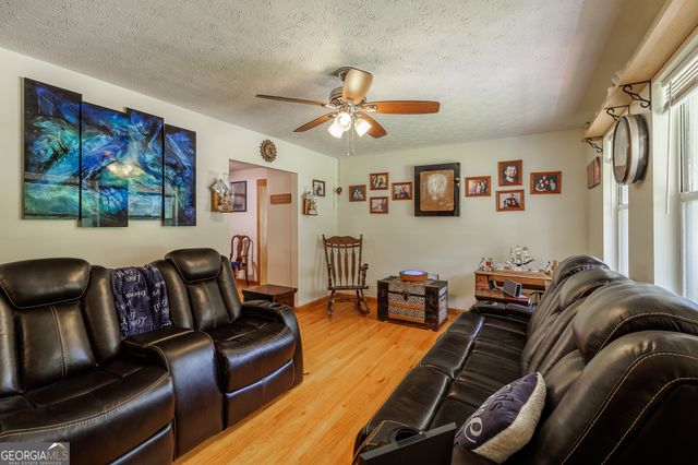 2665 Oak Log Way, Buford, GA 30519