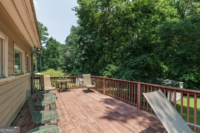 2665 Oak Log Way, Buford, GA 30519
